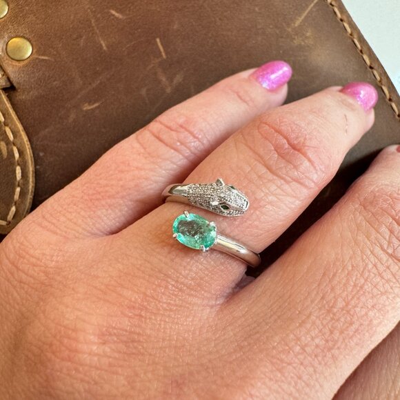 Emerald Panther Head Ring in Sterling Silver - Picture 8 of 9